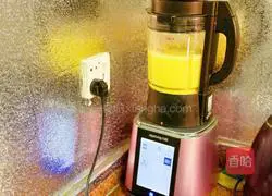 Illustration of how to make fragrant corn juice 3