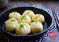 Illustration of how to make fried buns 13