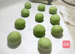 Illustration of how to make fresh bean paste buns 10
