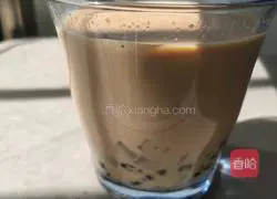 Illustration of how to make family milk tea 10