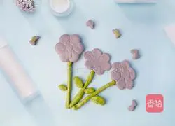 Illustration of how to make flower-shaped steamed buns for baby food supplement 8