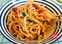 Illustration of how to make tomato and chili sauce noodles 9