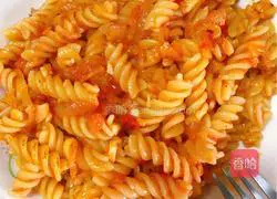 Illustration of how to make tomato spiral pasta 11