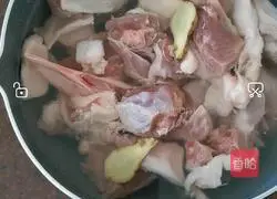  Illustration of how to make Braised Duck with Zhuhou Sauce 1