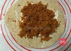 Illustration of how to make whole wheat floss cheese European buns 7