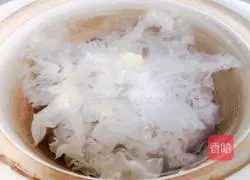 Illustration of how to make New Year's Eve dessert Fruit Tremella Soup 4