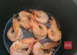 Illustration of how to make shrimp pasta 8