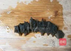 Illustration of how to make steamed eggs with sesame oil, wolfberry, sea cucumber and sea cucumber 6