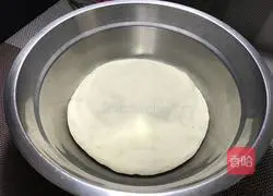 Illustration of how to make mushroom and bean paste buns 2