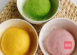 Illustration of how to make three-color hair cake 8