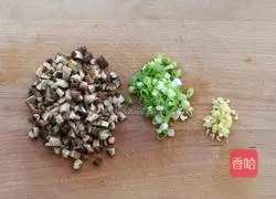 Illustration of how to make noodles with mushroom meat sauce 4