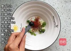 Illustration of how to make cold noodles 1