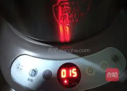 Illustration of how to make scallion oil scissor noodles 5