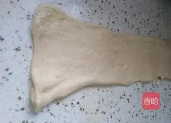 Illustration of how to make salt and pepper rolls 5