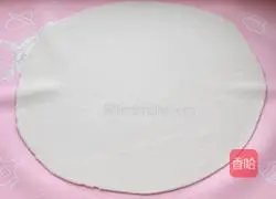 Illustration of how to make spiced ham and scallion rolls 6