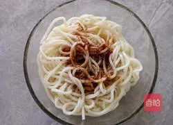 Illustration of how to make spicy and delicious summer cold noodles 10