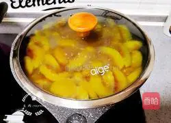 Illustration of how to make canned yellow peaches 10