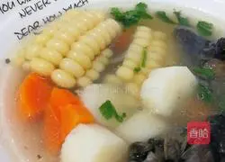 Illustration of how to make black chicken soup 8