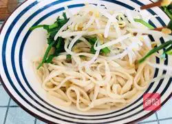 Illustration of how to make tomato and chili sauce noodles 7