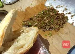 Illustration of how to make Roujiamo 5