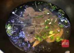 Spinach and Pork Liver Soup Recipe Illustration 12