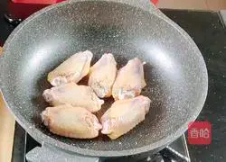 Illustration of how to make Coke Chicken Wings with Noodles 2