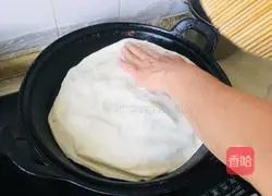 Illustration of how to make pumpkin shredded vegetable buns 5