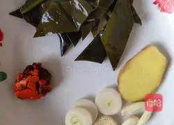 Illustration of how to make hot pot chicken noodle soup 1