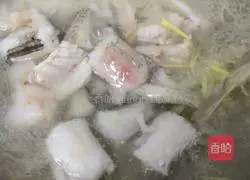 Illustration of how to make dragon head fish tofu soup 7