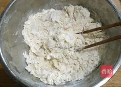  Illustration of how to make steamed dumplings with mutton and dried radish 9