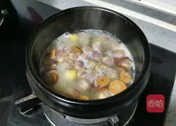 Illustration of how to make sweet red date and double-color dumpling soup 9