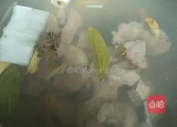 Illustration of how to make pork rib soup 4