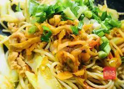 Illustration of how to make fried rice noodles (Cantonese style) 13
