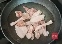 Lotus root and peanut chicken soup recipe 3