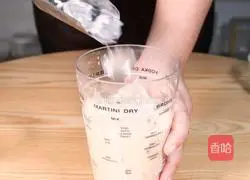 Illustration of how to make Tremella Fungus and Horseshoe Fresh Milk Tea 5