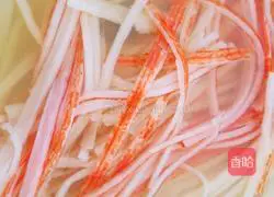 Illustration of how to make egg white crab sticks 5