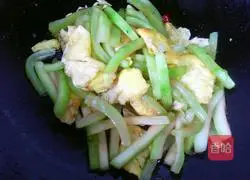 Watermelon rind and scrambled eggs Illustration of how to do it 13