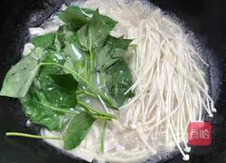 Sweet Potato Shredded Pork Noodles with Leaves - Magical Flour Recipe Illustration 12