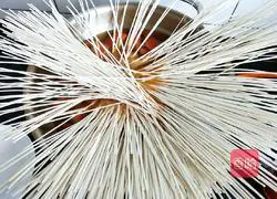 Illustration of home-cooked breakfast noodles 7