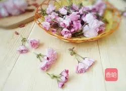 Illustration of how to make salted cherry blossoms 1