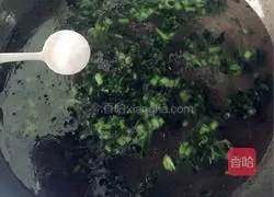 Illustration of how to make chrysanthemum, clam and pimple soup 8