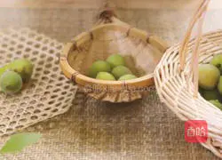 Green plum wine||People are far away from each other at any time, but when we look back suddenly, we can illustrate how to make fine wine from green plums 1