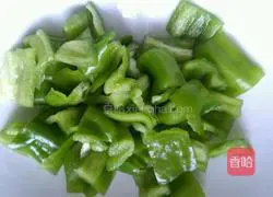 Illustration of how to make fried yam with sliced meat 4