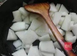 Illustration of how to make shrimp, winter melon and kelp soup 4