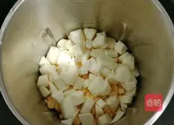 Illustration of how to make yam and corn soup 5