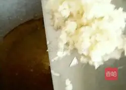 Illustration of how to make fried pasta with garlic and shrimp oil 10