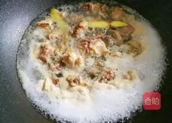 Nutritious Cordyceps Stewed Chicken Soup Illustration 7