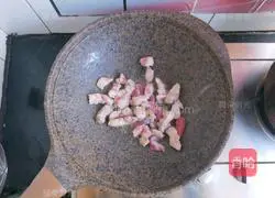 Illustration of how to make braised beans and noodles 3