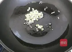 Illustration of how to make clam and luffa soup 7