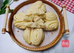 Illustration of how to make milk-flavored flower rolls 14